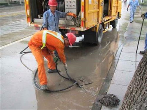 三亚市政道路管道疏通怎么收费(三亚专业通下水道电话)