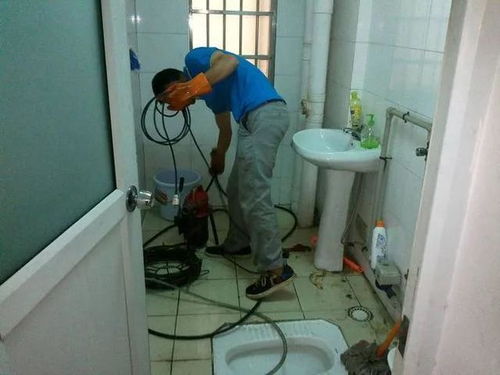 一楼下水管道堵了反水怎么疏通(一楼下水道堵了,直往上反水怎么办?主管和外管) 一楼下水管道堵了反水怎么疏通(一楼下水道堵了,直往上反水怎么办?主管和外管)