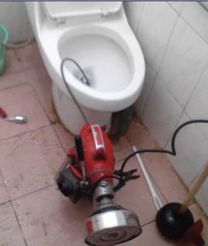 管道疏通器一吸就通气怎么办(管道疏通器进去出不来怎么办)