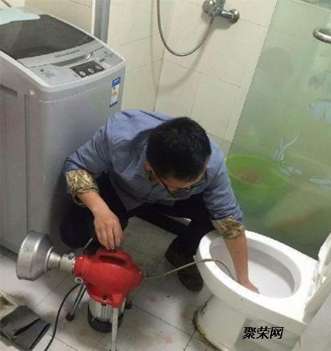 厨房下水管道疏通了怎么还会返水(厨房下水道疏通后味道臭) 厨房下水管道疏通了怎么还会返水(厨房下水道疏通后味道臭)