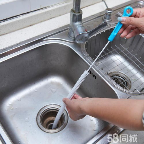 洗手盆管道是弯的怎么疏通(洗手盆弯管堵了怎么办)