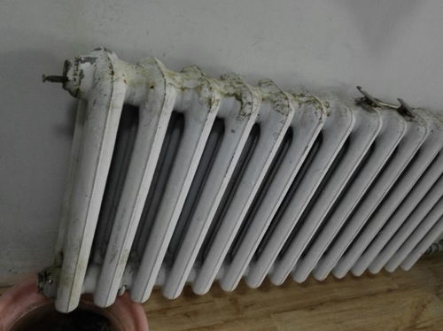 老式暖气片管道堵了怎么疏通(老式暖气片管道走法图)