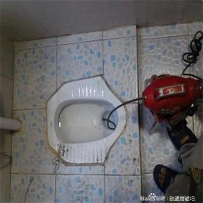 洗手池堵塞疏通管道怎么办(洗手池堵了怎么办小窍门)