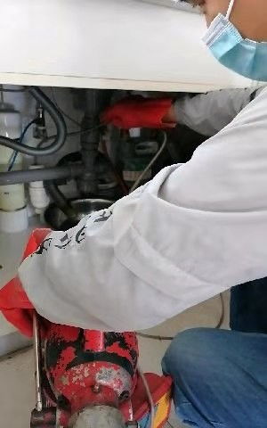 疏通透明厨房管道怎么做(疏通透明厨房管道怎么做好看)