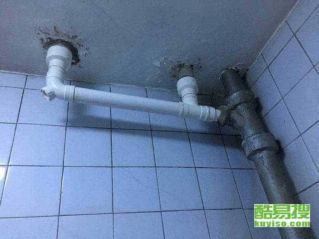 铁下水管道水泥堵了怎么疏通(铁管下水道被水泥堵了)
