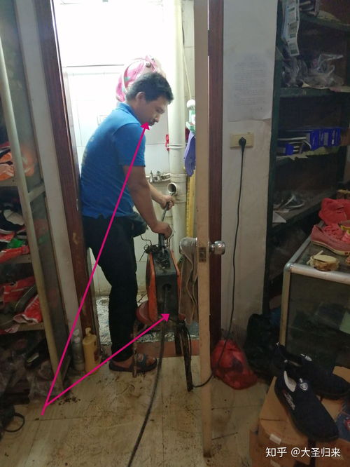 砸墙疏通下水管道怎么办(砸墙水管有损伤,有影响吗)