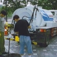 下水道疏通管道跑水怎么处理(下水管道疏通花了1300太吓人了)