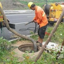 路下的下水管道怎么疏通(马路下水道堵塞疏通小妙招) 路下的下水管道怎么疏通(马路下水道堵塞疏通小妙招)