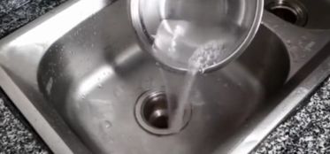 进水管道堵了怎么疏通(进水管堵了怎么办疏通有妙招)
