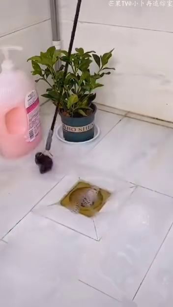 弯通管道疏通器怎么用的(弯通管道疏通器怎么用的图片)