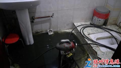 老旧直排蹲厕怎么疏通管道(老旧直排蹲厕怎么疏通管道的)