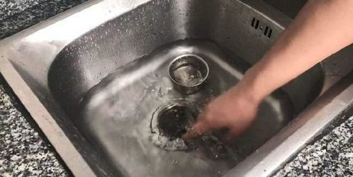 疏通管道无异味怎么办呢(疏通管道无异味怎么办呢用什么药)