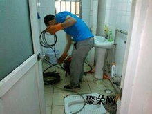 下水管道毛发堵塞怎么疏通(如何清除下水道毛发)