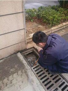 下雨天怎么修管道疏通器(下雨天怎么修管道疏通器呢)