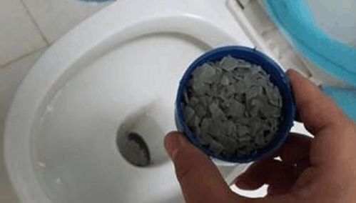 火碱疏通卫生间管道怎么用(火碱疏通下水道怎么用)