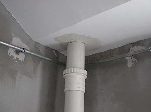 疏通管道楼房内漏水怎么办(疏通管道楼房内漏水怎么办呢)