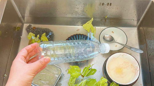 用瓶子怎么疏通管道的水(瓶子堵住了管道怎么办)