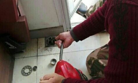 马桶洞大怎么疏通管道的(马桶洞太大怎么办)