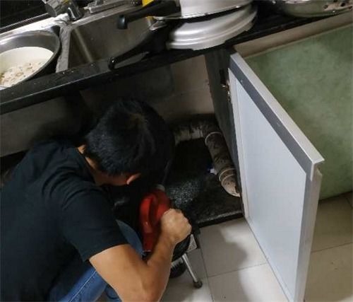 厨房管道堵死怎么疏通(厨房管道堵塞如何疏通?