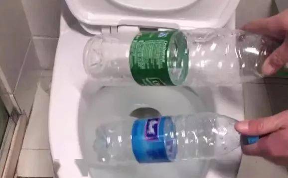 用瓶子怎么疏通管道的马桶(用瓶子通马桶原理)