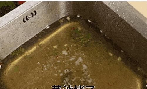 pvc管道因水垢堵塞怎么疏通(pvc水管内壁污垢怎么清理)