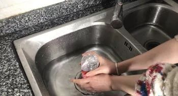 下水管道疏通口怎么打开(下水管道疏通口怎么打开的)