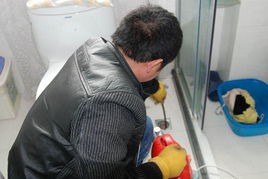 管道疏通夹怎么通马桶水(管道疏通夹怎么通马桶水管图片)