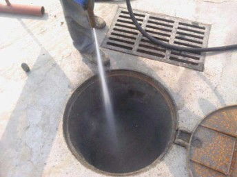 化粪沟怎么疏通马桶管道(化粪沟怎么疏通马桶管道的)