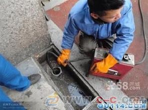 管道堵了外面怎么疏通呢(管道堵了怎么弄)