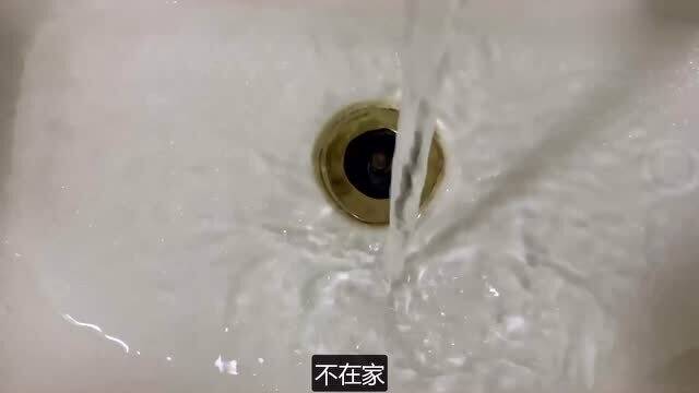 管道堵塞水溢出来怎么疏通(管道堵住了怎么疏通)