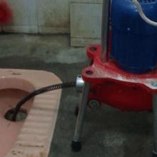 管道输通怎么疏通马桶孔(如何用管道疏通器怎么疏通马桶) 管道输通怎么疏通马桶孔(如何用管道疏通器怎么疏通马桶)