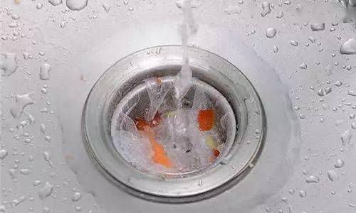 很深的下水管道怎么疏通(很深的下水管道怎么疏通的)