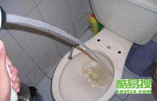 马桶管道弯曲的怎么疏通(马桶 弯管)
