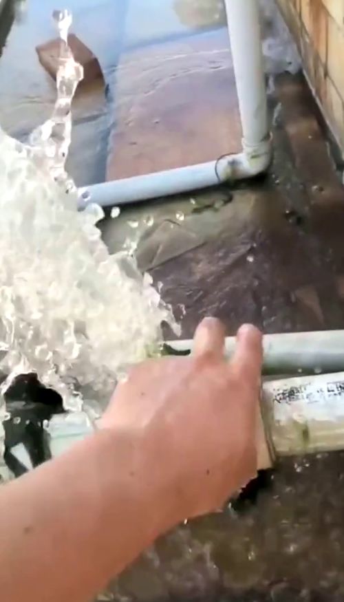堵住了水管道怎么疏通(堵塞水管如何处理)