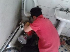 疏通管道的管子怎么拆(疏通管怎么下去)
