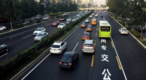路上堵车怎么疏通管道的(道路堵车怎么办)