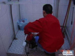 主管道疏通孔怎么堵上(主管道疏通孔怎么堵上的)