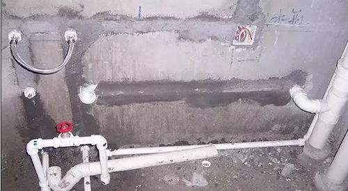 墙体管道水小怎么疏通(墙内水管堵了用什么疏通)