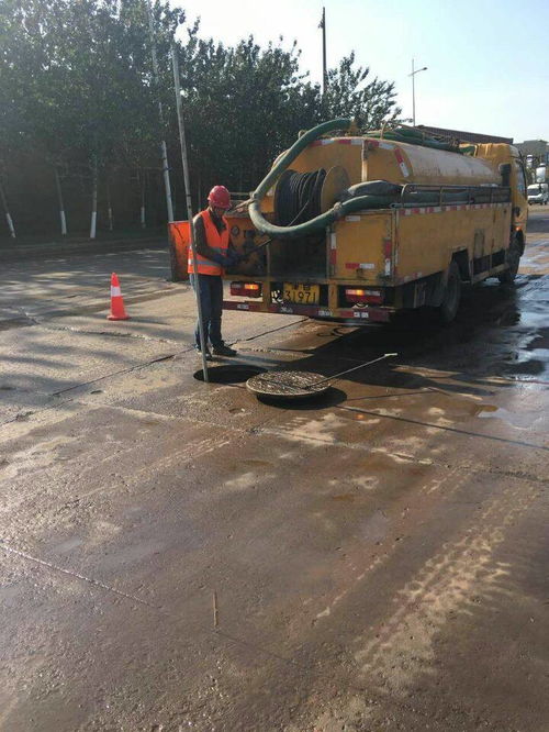 怎么疏通汽车喷水管道(汽车喷水管堵了怎么清理)