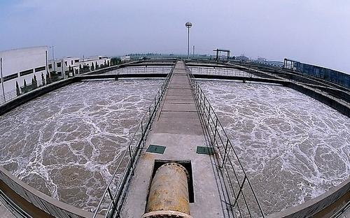 污水管道溢流怎么疏通(污水处理厂污水溢流)