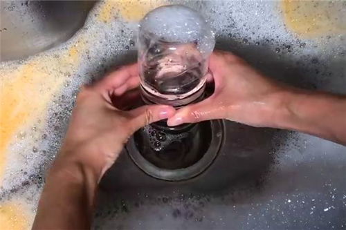 堵住水管道口怎么疏通(水管堵住了怎么通)
