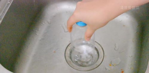 水瓶堵住了管道怎么疏通(瓶子堵住了管道怎么办)