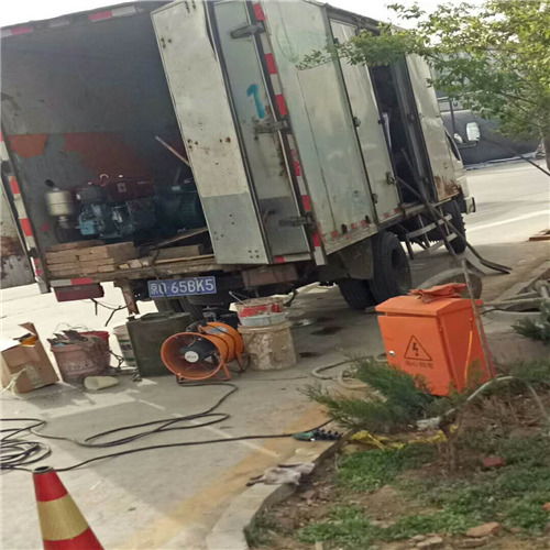 水泥管道怎么疏通油污(管道水泥如何疏通)