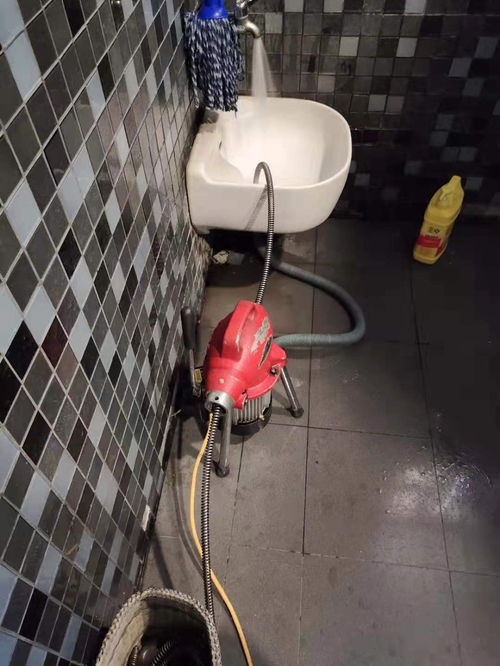 疏通油污管道头怎么拆(疏通油污下水道)