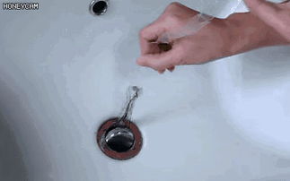 洗头管道堵了怎么疏通(头发堵住洗手池怎么办)