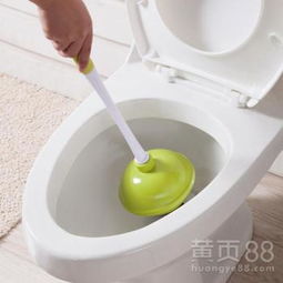 梳子掉进马桶管道怎么疏通(梳子掉进马桶非的拆开吗)