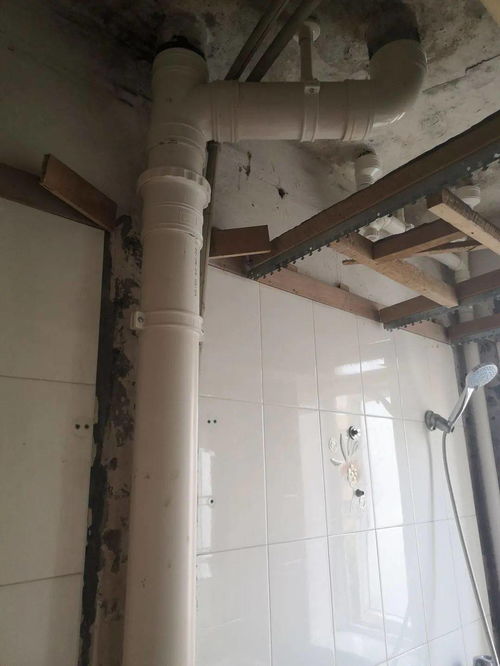 阳台管道水泥堵塞怎么疏通(阳台管道被水泥堵塞最简单的办法)