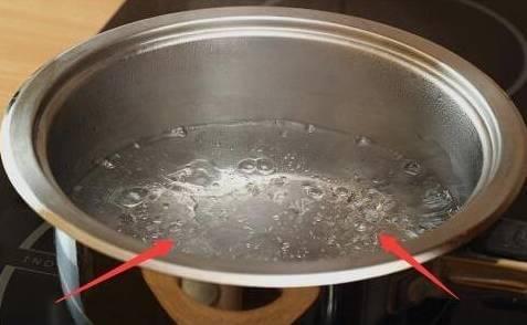 怎么用布疏通马桶管道(马桶堵了用布疏通)