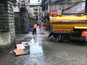 工人怎么彻底疏通管道(工人怎么通下水道)