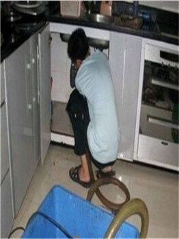 弯形管道怎么疏通(弯管下水道怎么疏通)